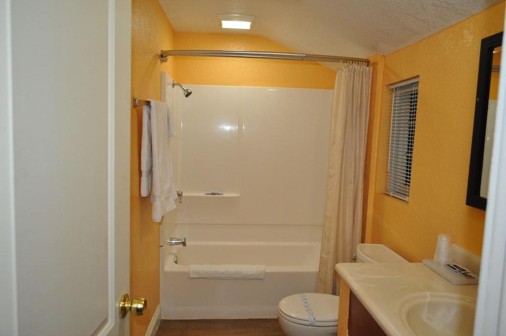 Santa Cruz Inn Riverside photo 9