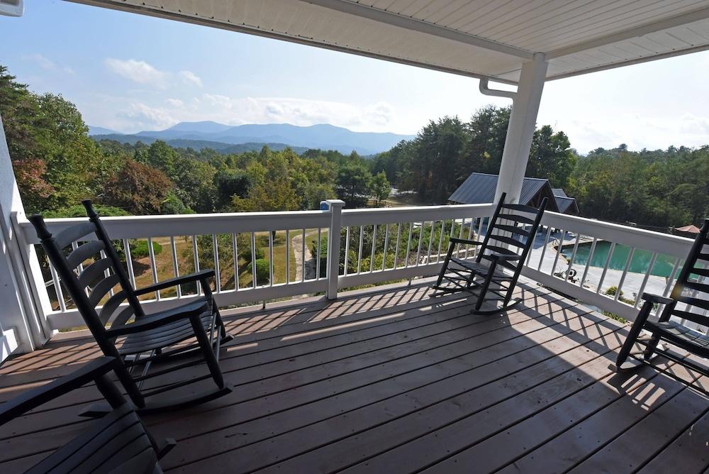 Whitepath Lodge And Resort photo 32