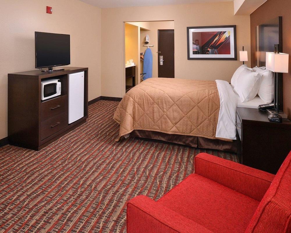 Quality Inn & Suites Tacoma - Seattle photo 10