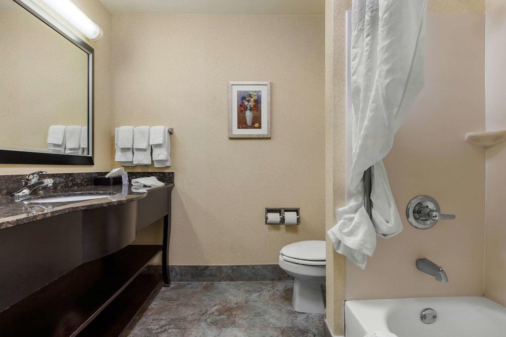 Comfort Inn & Suites Camden photo 20