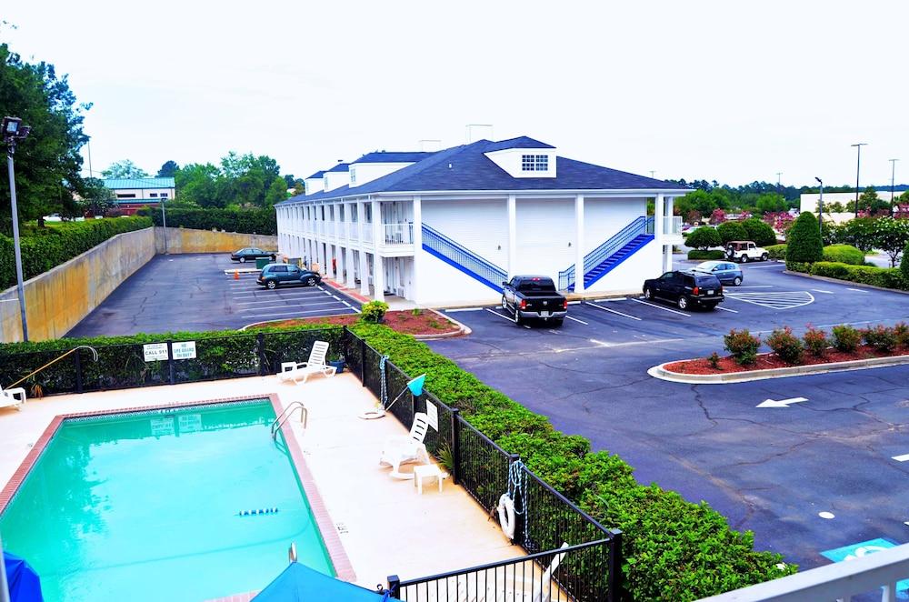 Baymont by Wyndham Valdosta at Valdosta Mall photo 20