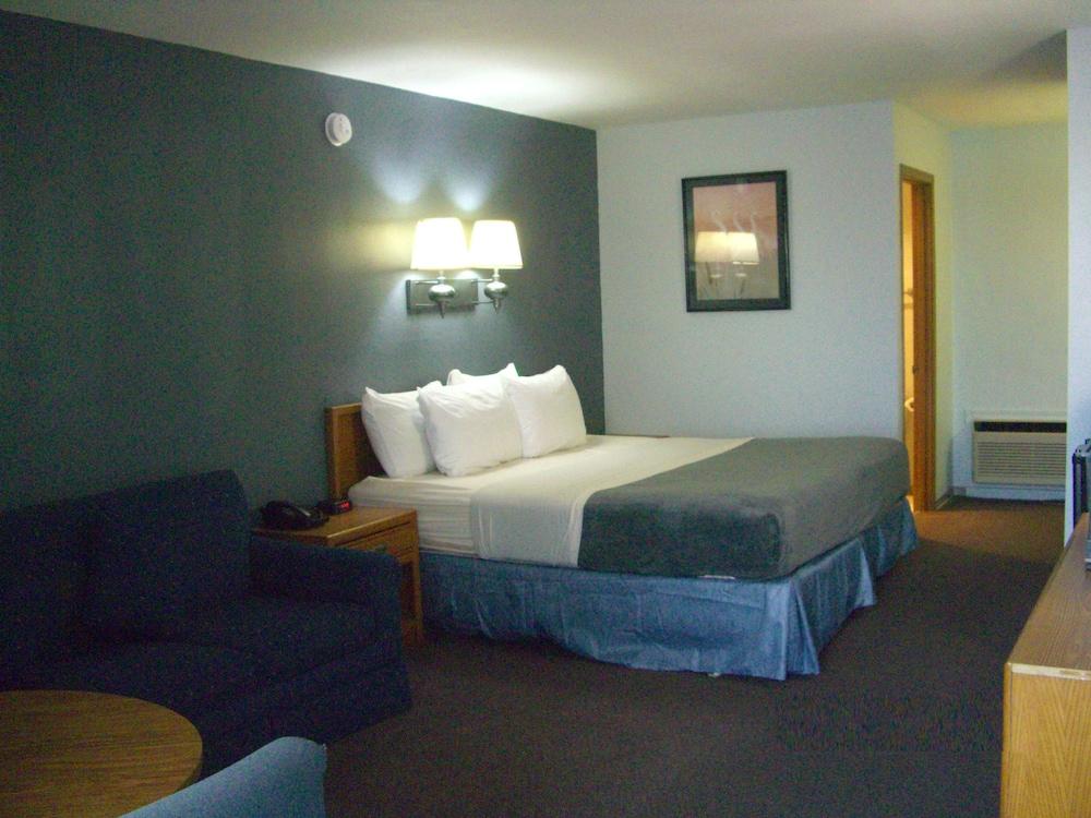 Quails Nest Inn and Suites photo 34
