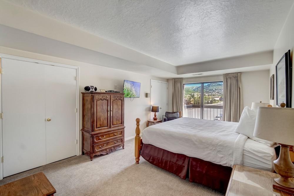 Shadow Ridge by All Seasons Resort Lodging photo 43