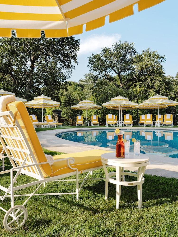 Commodore Perry Estate, Auberge Collection photo 41