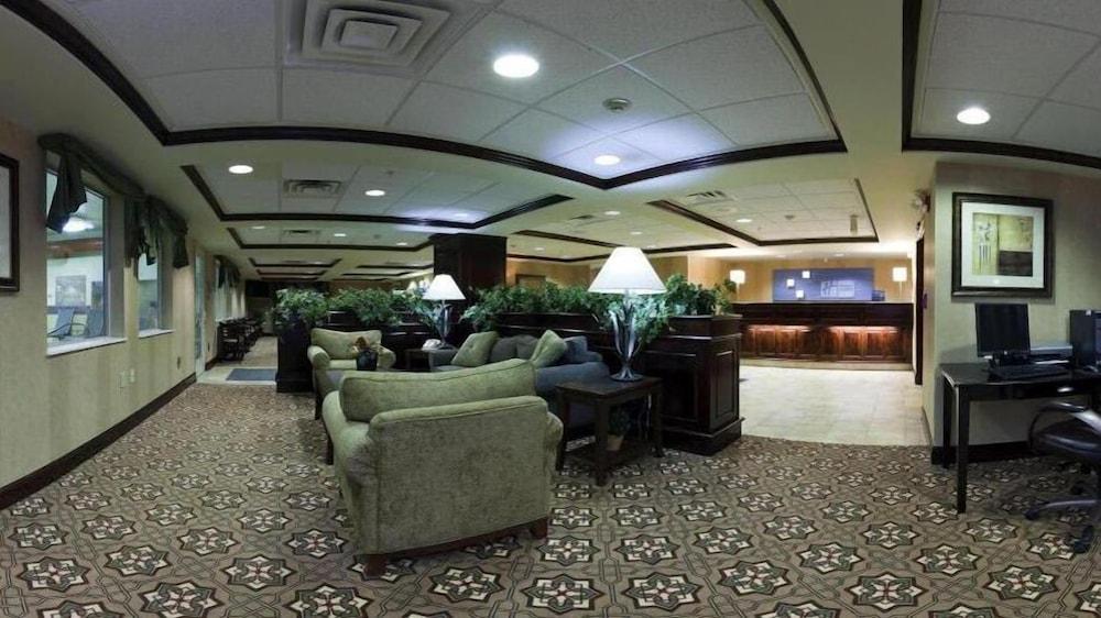 Holiday Inn Express Lebanon by IHG photo 25