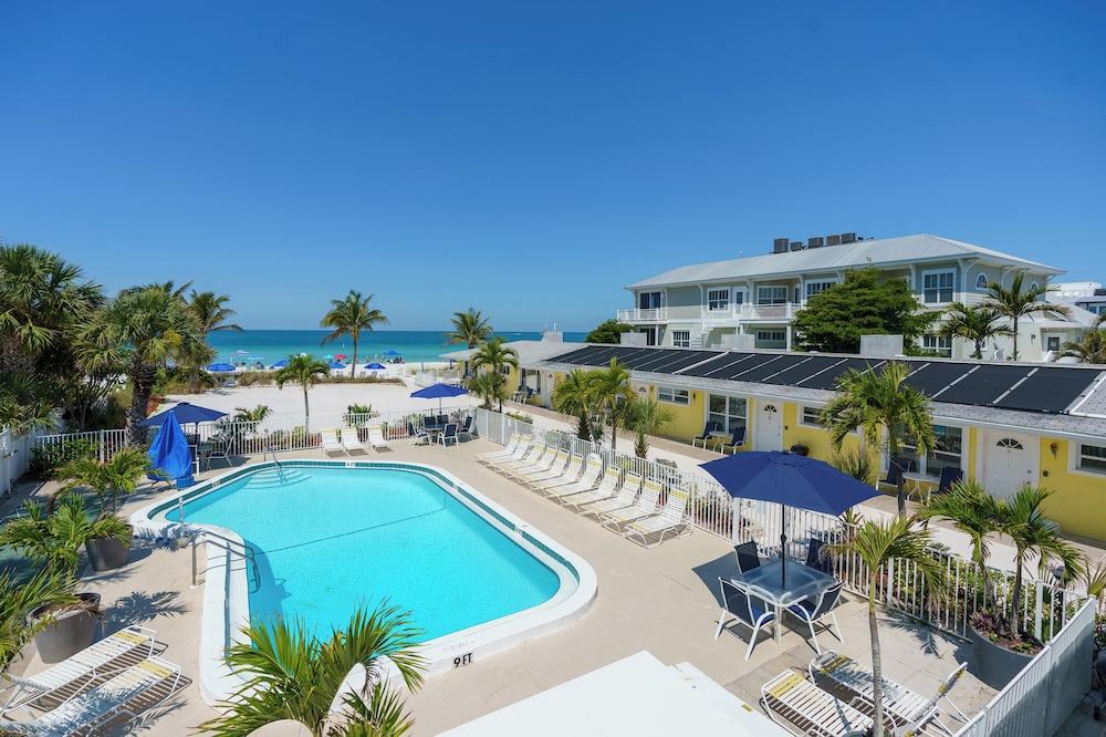 Tropical Breeze Beach Club photo 10