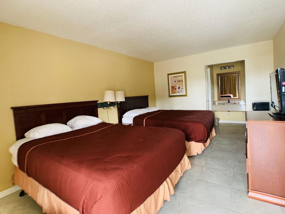 La Vista Inn photo 15