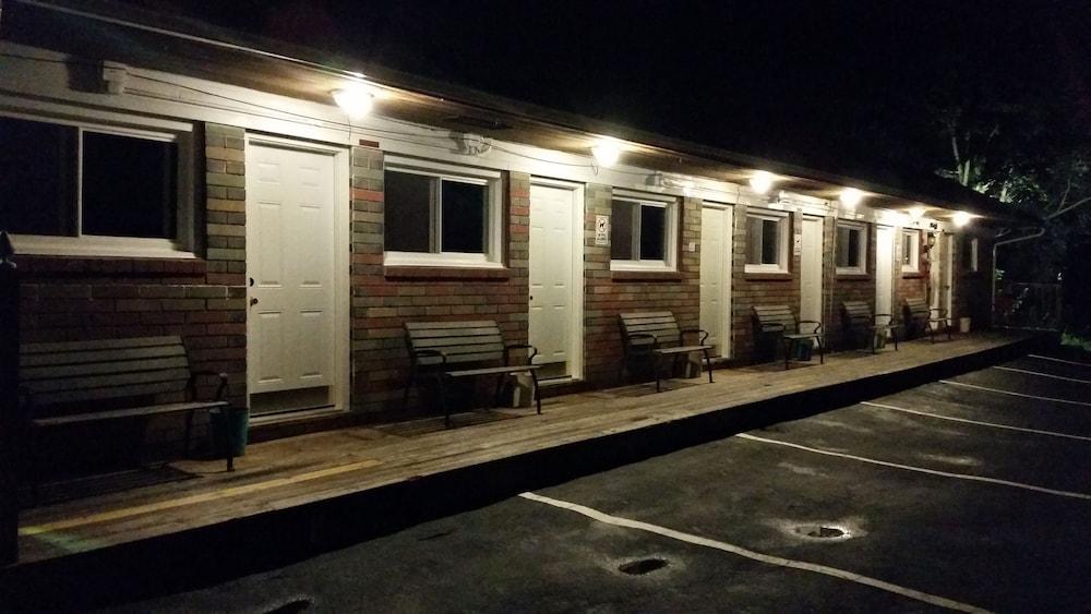 Paradise Resort and Cabins photo 18