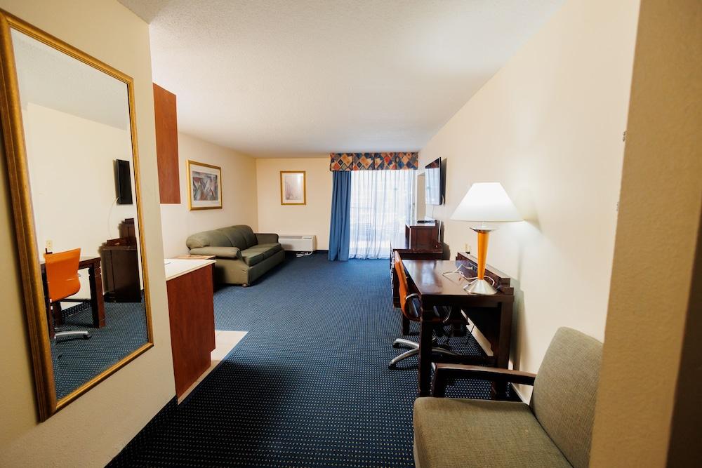Garnet Inn & Suites, Orlando photo 77