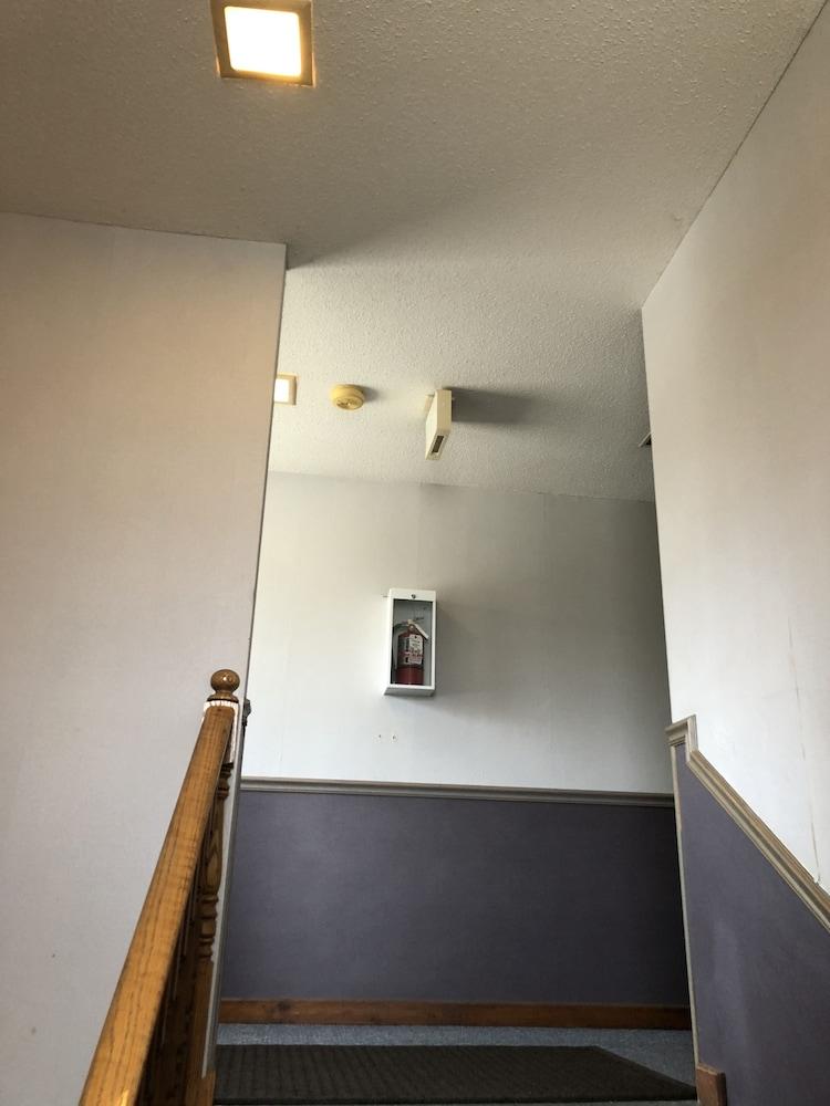 Denison Inn & Suites photo 53