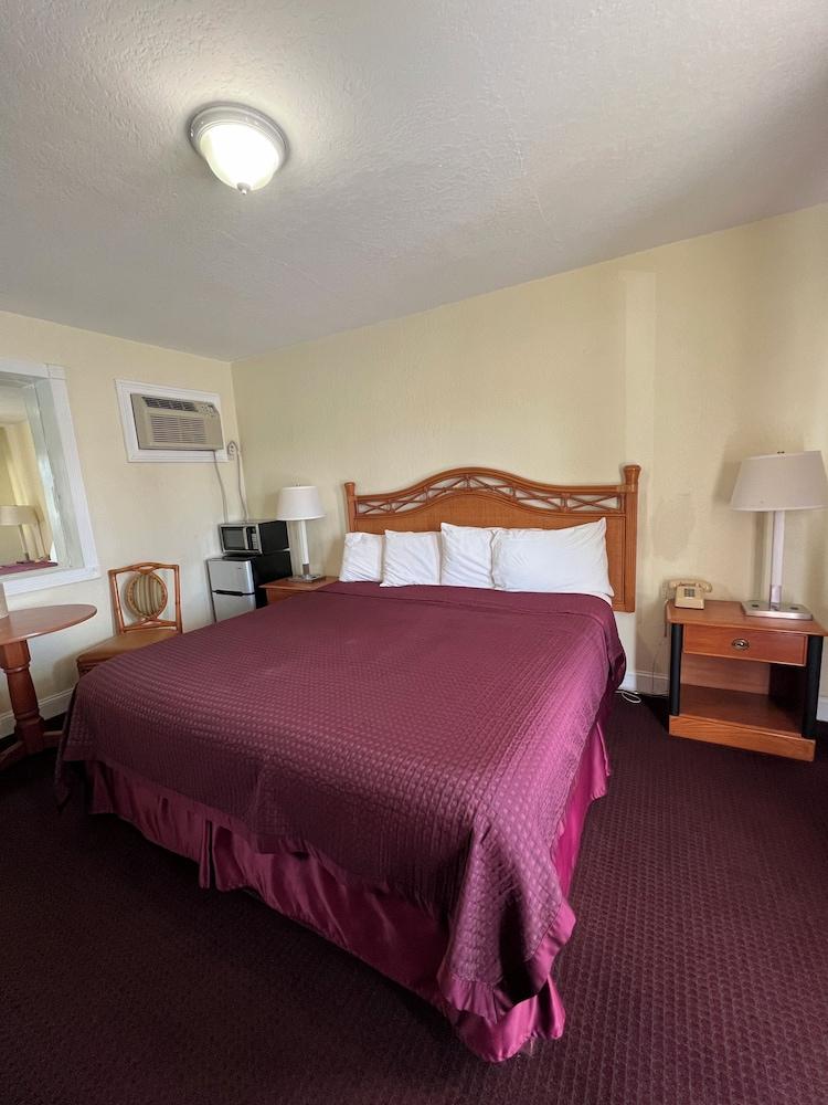 Budget Inn photo 2