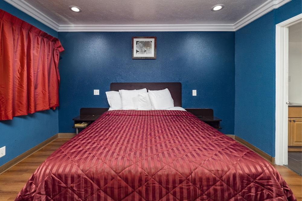 Travelodge by Wyndham Sacramento Convention Center photo 25