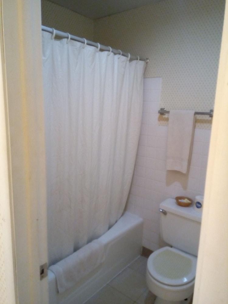 Willard Country Inn photo 13