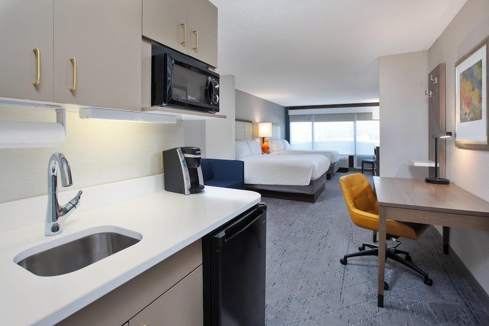 Holiday Inn Express & Suites Kent - University Area by IHG photo 46