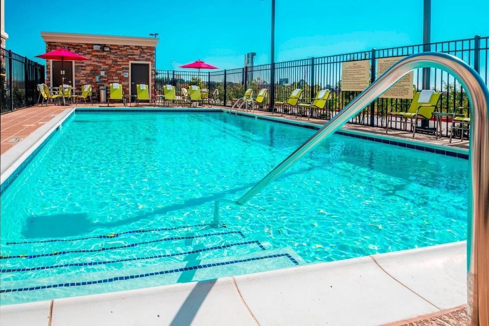 Hampton Inn & Suites La Porte photo 25