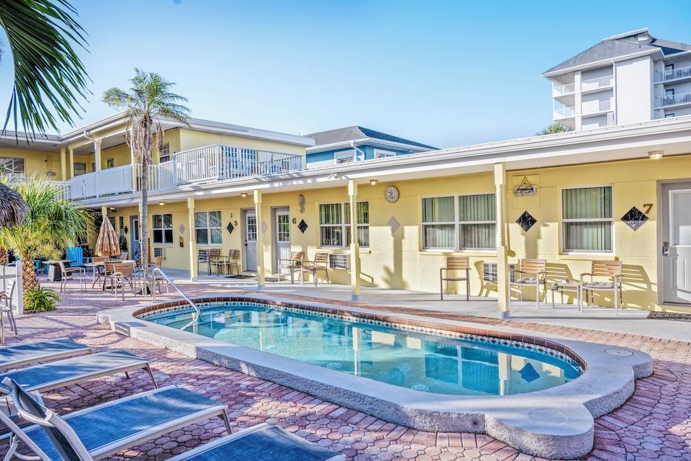 Silver Sands Motel photo 67