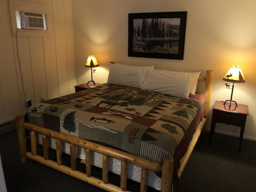 Harbor's Edge Motel photo 11