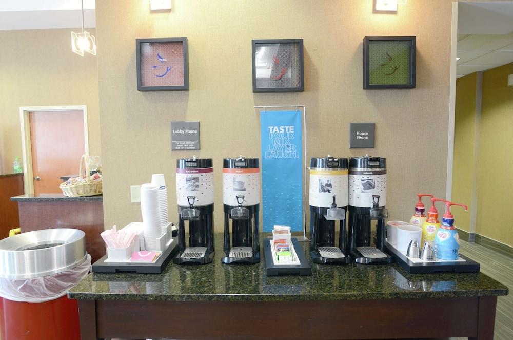 Hampton Inn Vidalia photo 28