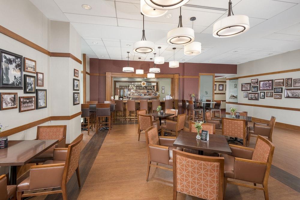 The Inn at Virginia Tech and Skelton Conference Center photo 29