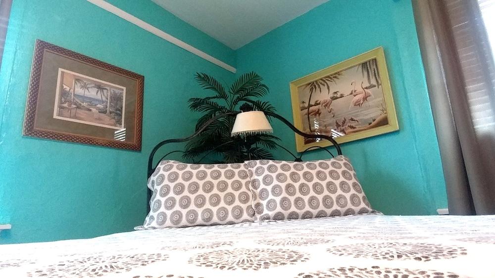 Historic Whiting Hotel Suites photo 100
