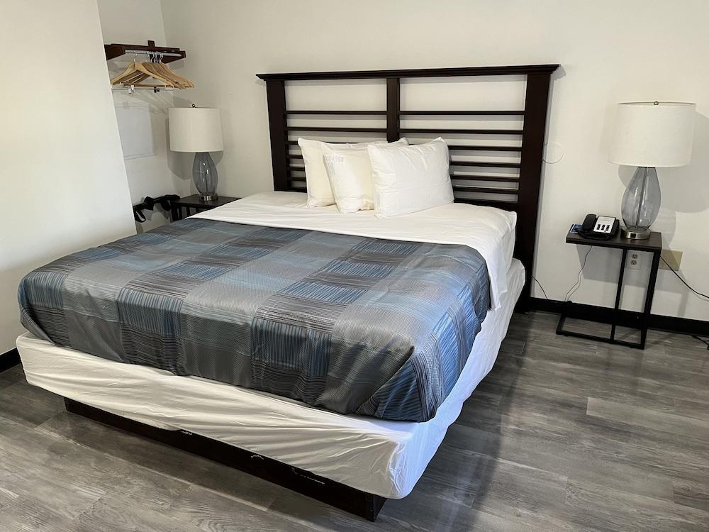 Rodeway Inn Charlotte Independence Blvd. photo 6