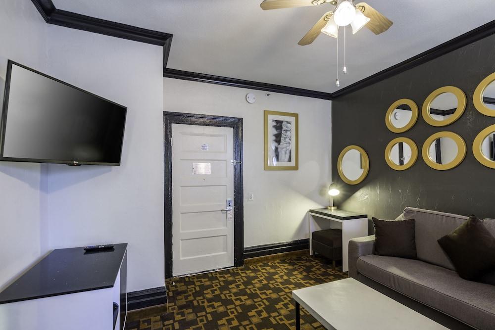 Adante Hotel photo 23