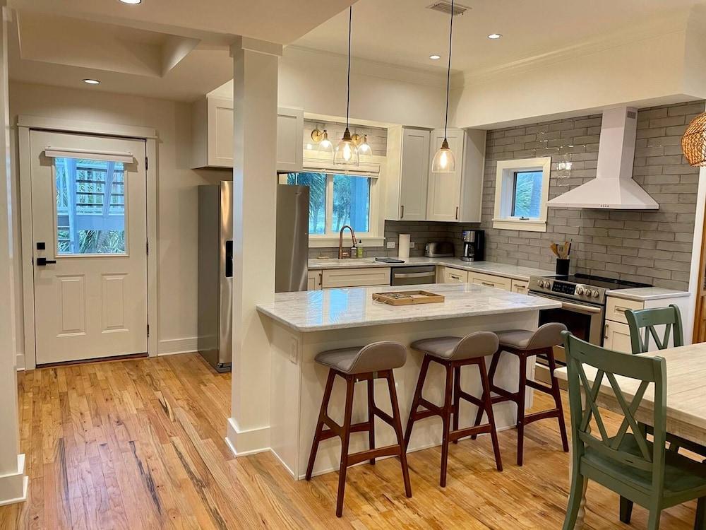 Days Like This -spacious Home Steps From the Beach photo 59
