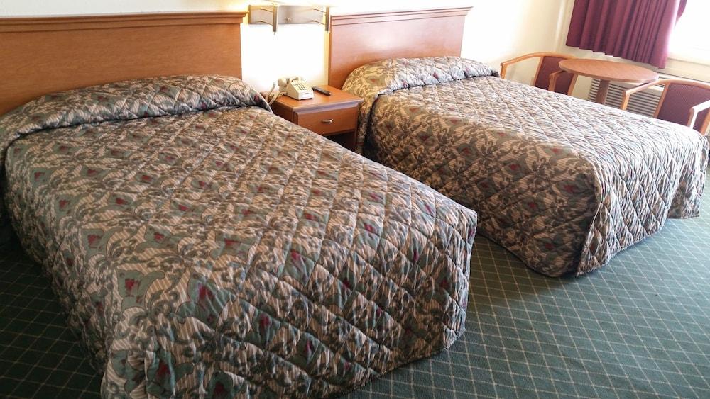 Economy Inn photo 29