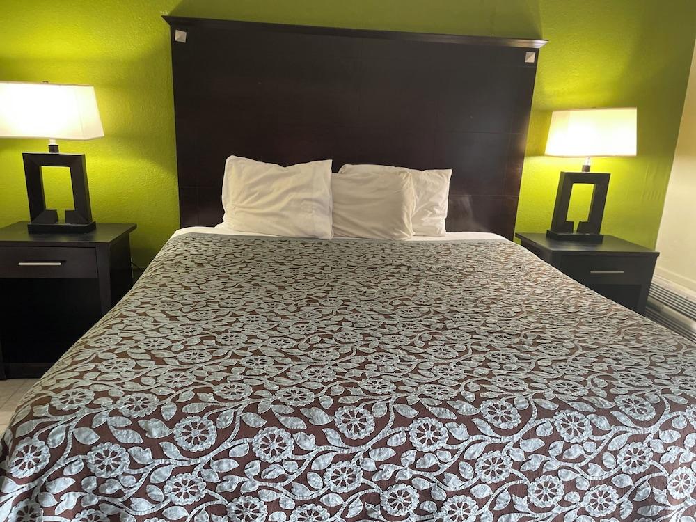Regency Inn photo 4