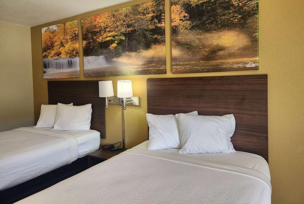 Days Inn by Wyndham Leesville photo 2