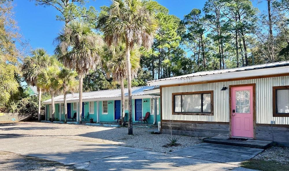 The Panacea Motel photo 2
