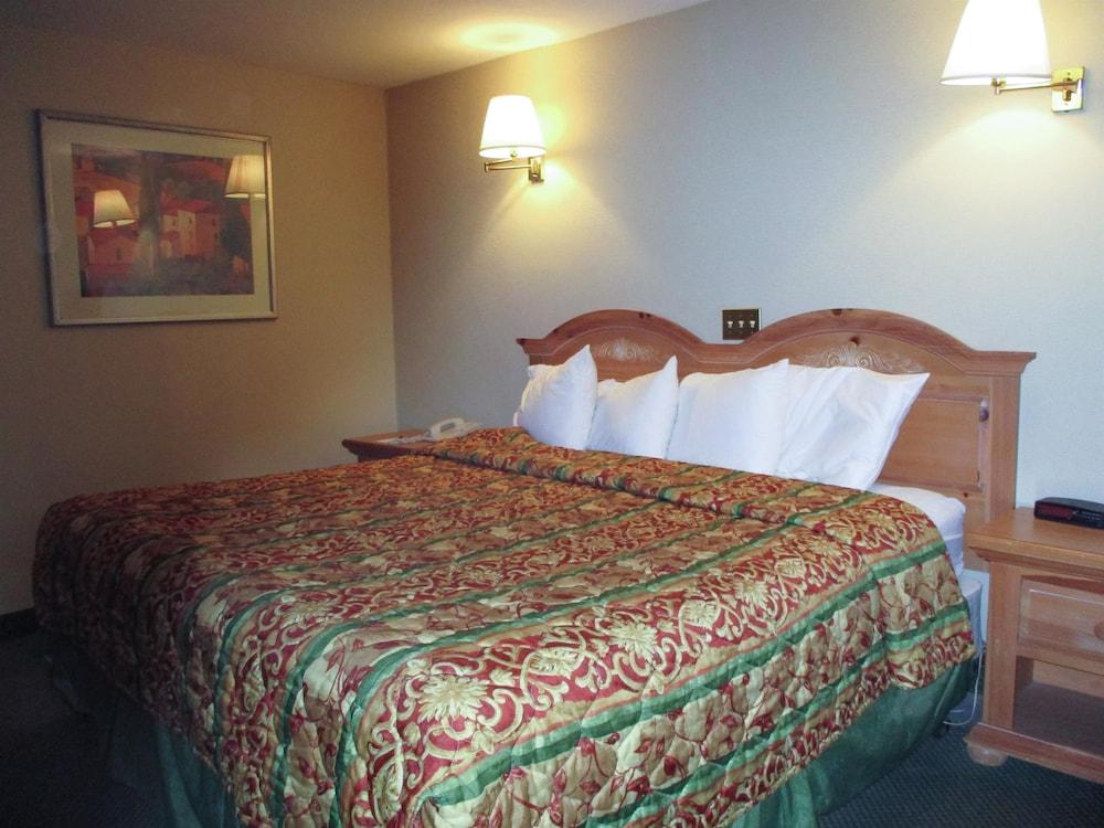 The Sunset Inn photo 51