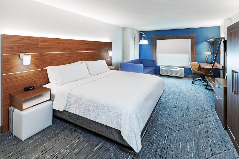 HI Express El Paso Downtown by IHG photo 18