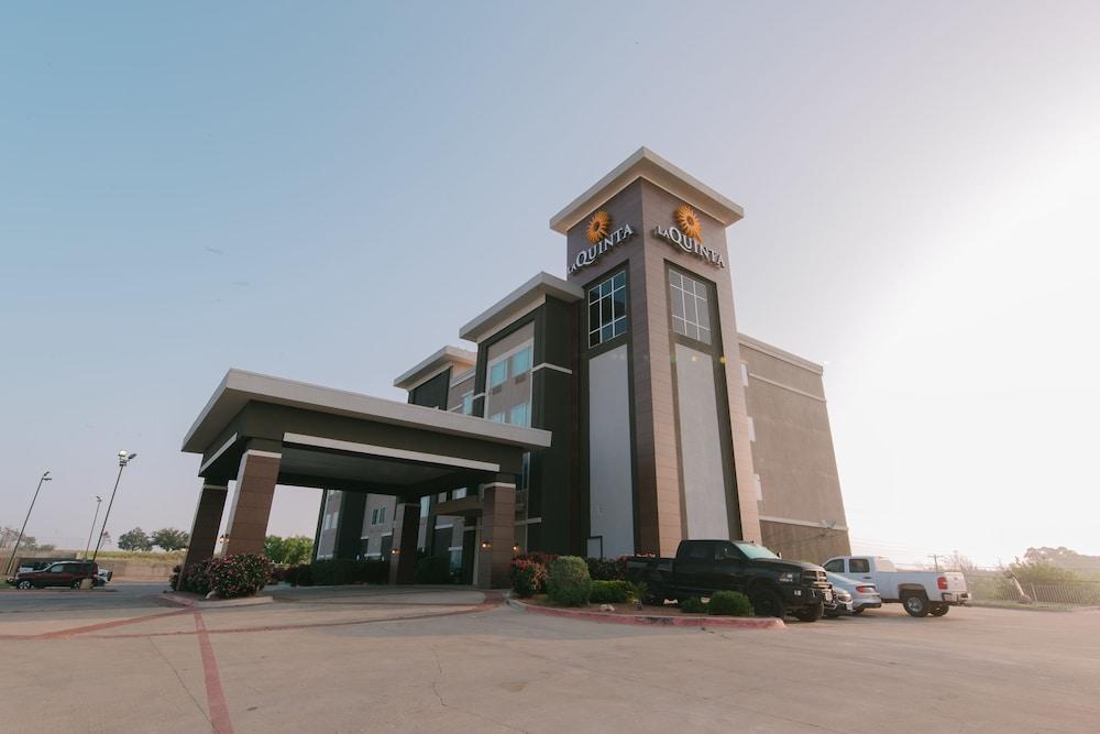 La Quinta Inn & Suites by Wyndham Big Spring photo 67