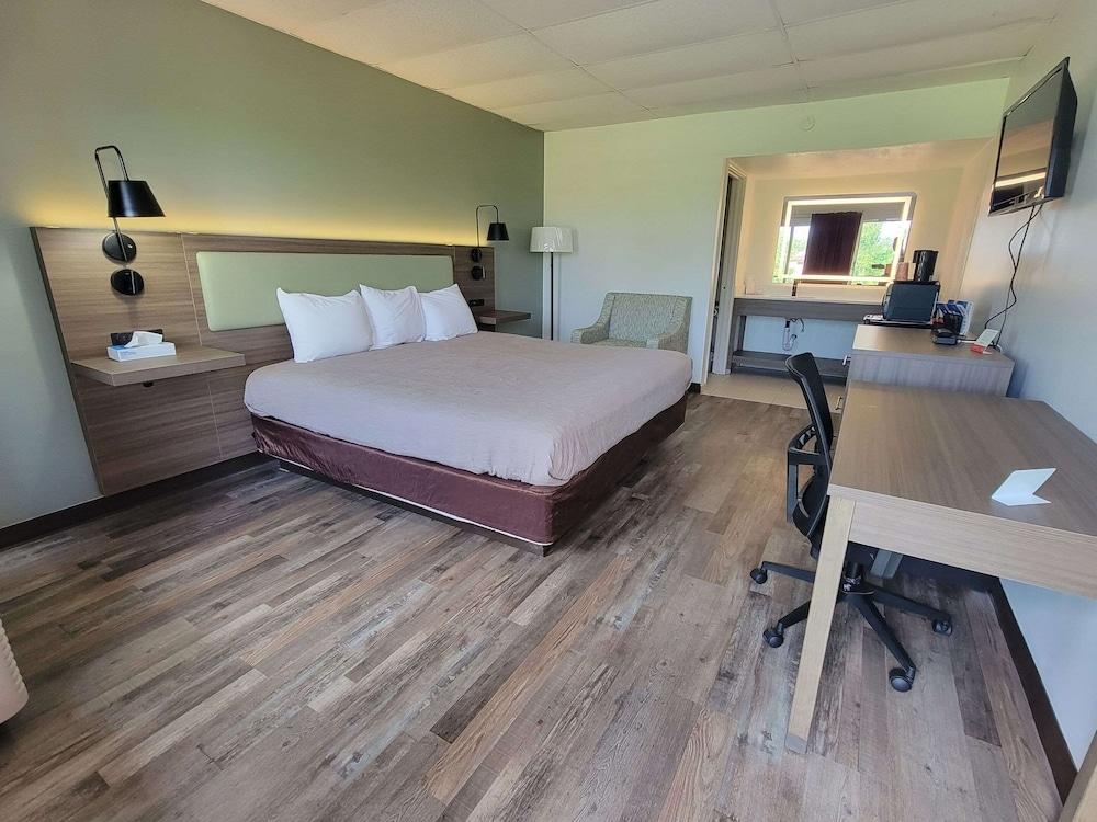 Econo Lodge Perry photo 6