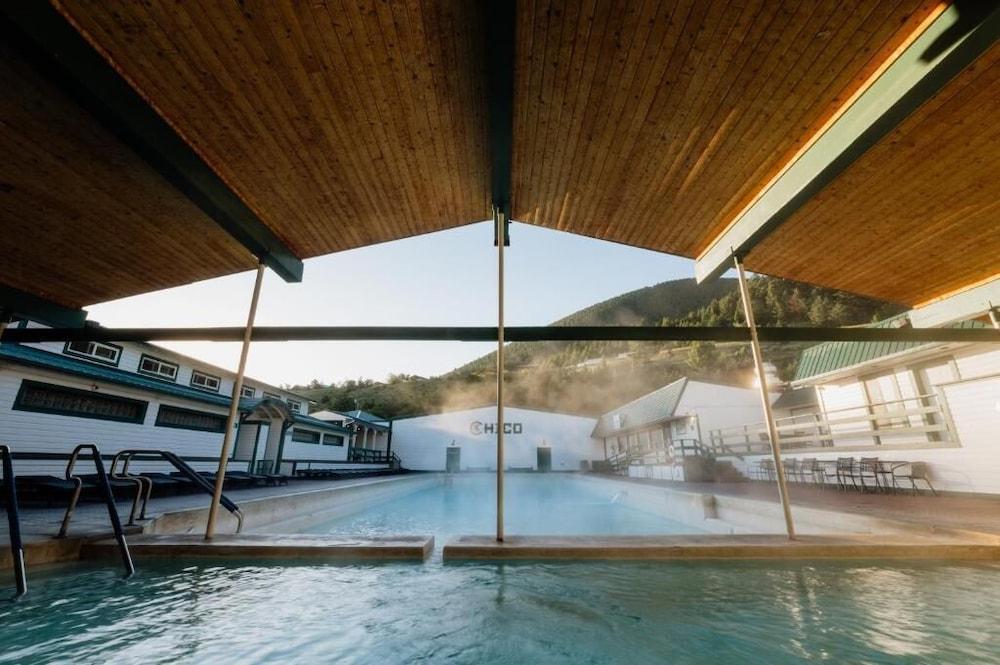 Chico Hot Springs Resort & Day Spa photo 55