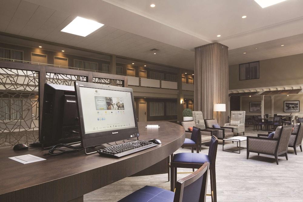 DoubleTree by Hilton Hotel Laurel photo 21