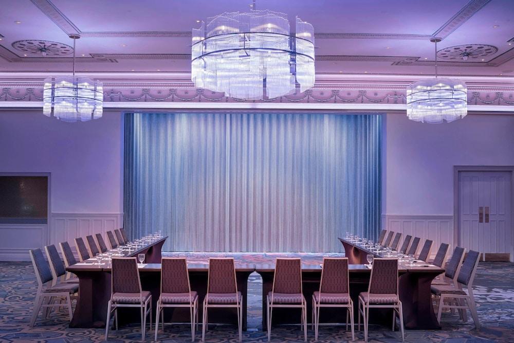 Sheraton Commander Hotel photo 27