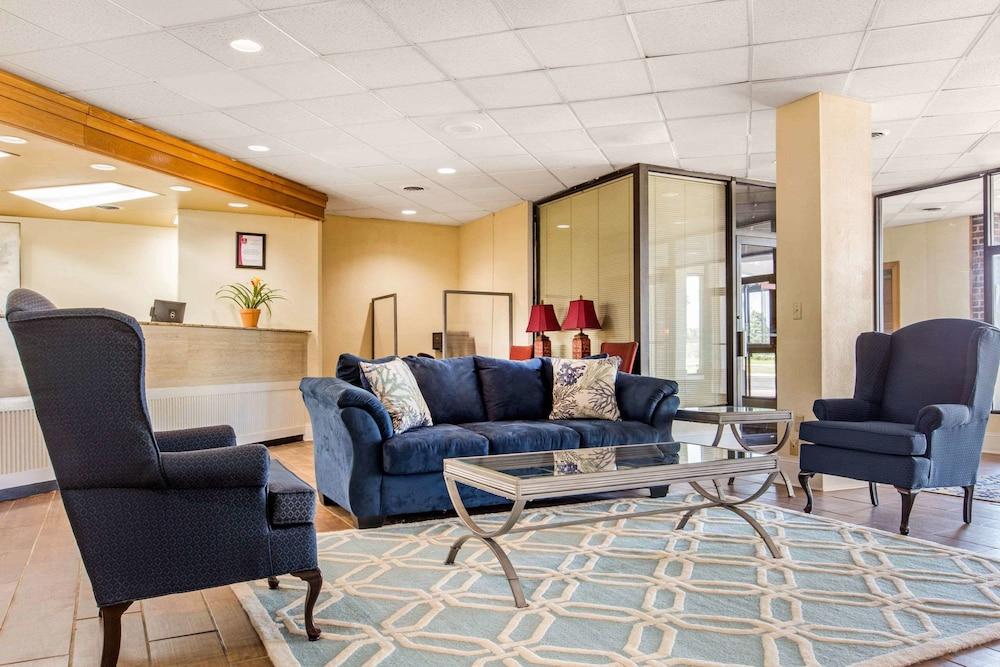 Ramada by Wyndham Santee I-95 photo 3