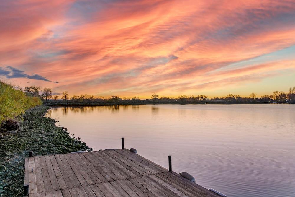 Best Western Plus Lake Front Hotel photo 32