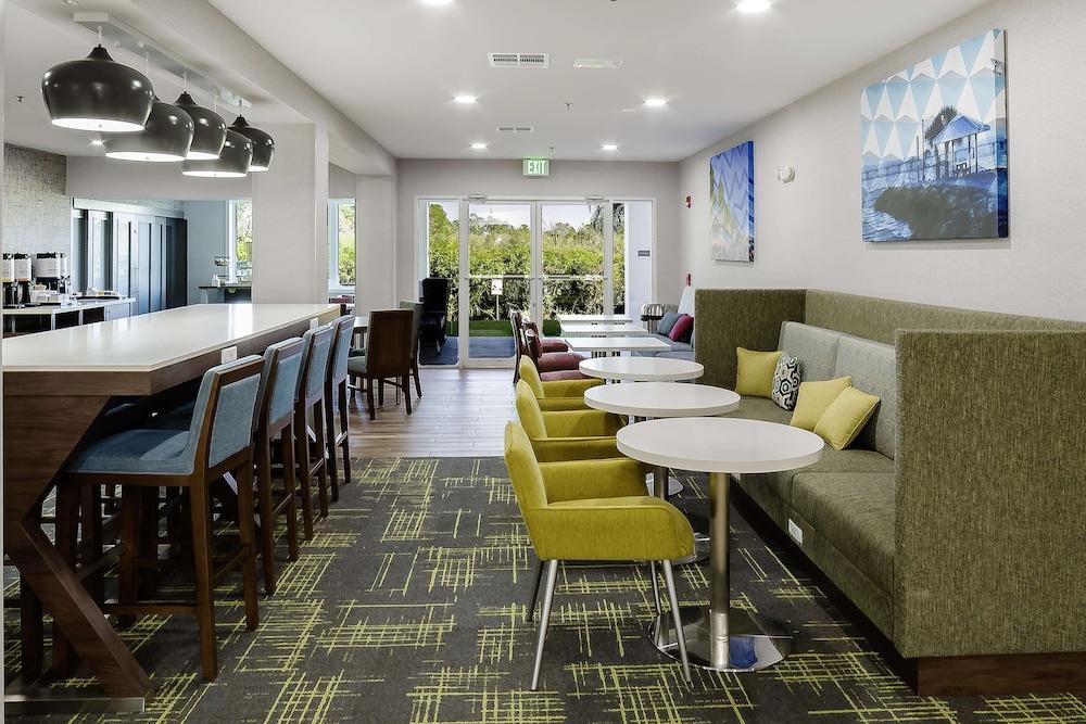 Holiday Inn Express & Suites Port Charlotte by IHG photo 8
