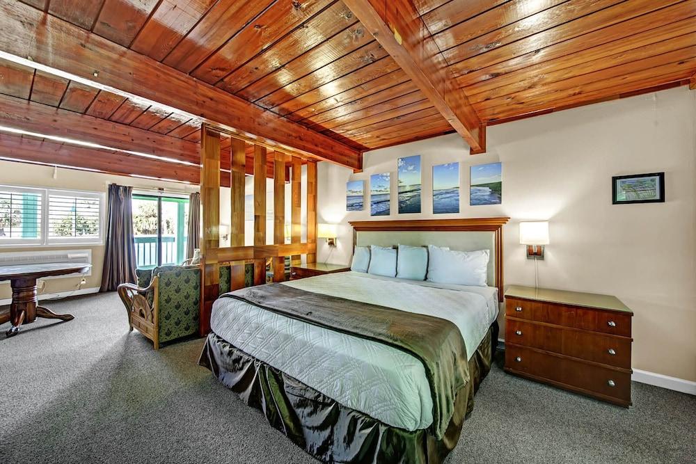 Sunrise Sands photo 12