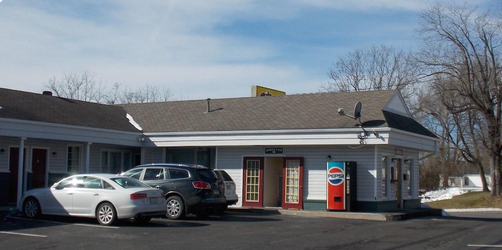 Travel Lite Motel photo 1