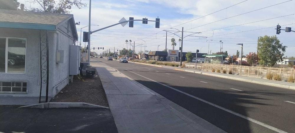 Motel 7 By Oyo Near Phoenix Airport photo 15
