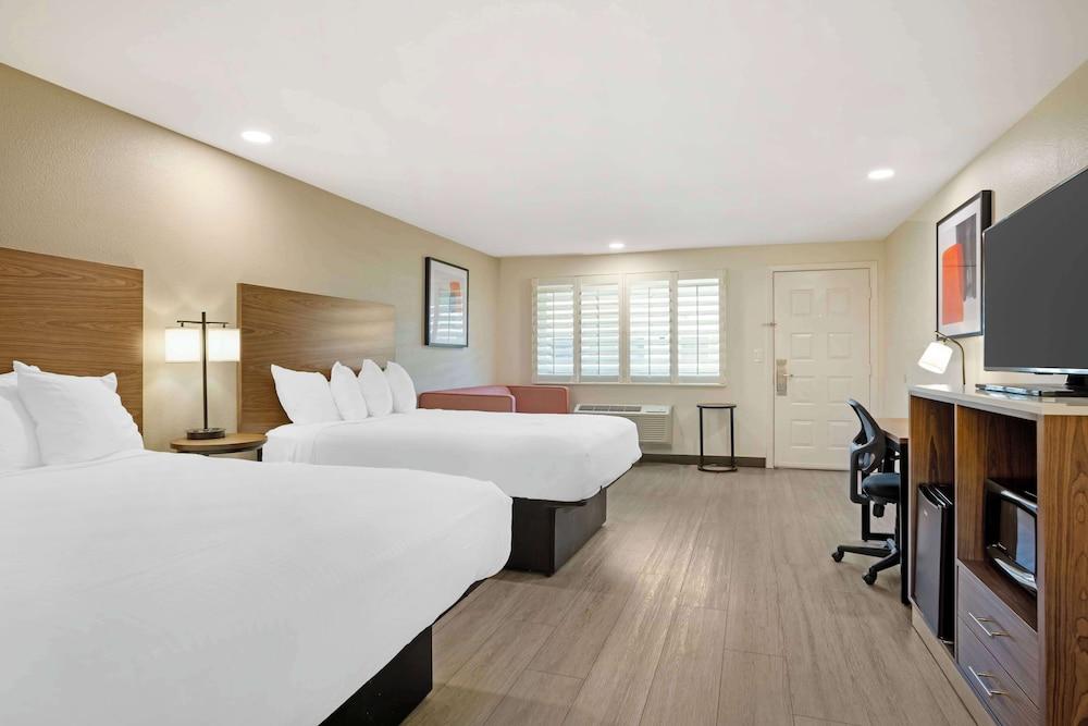 Best Western Shadow Inn photo 20