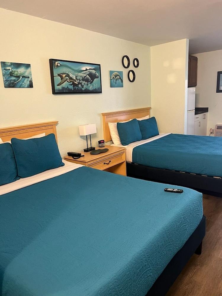 Beachside Hotel photo 39