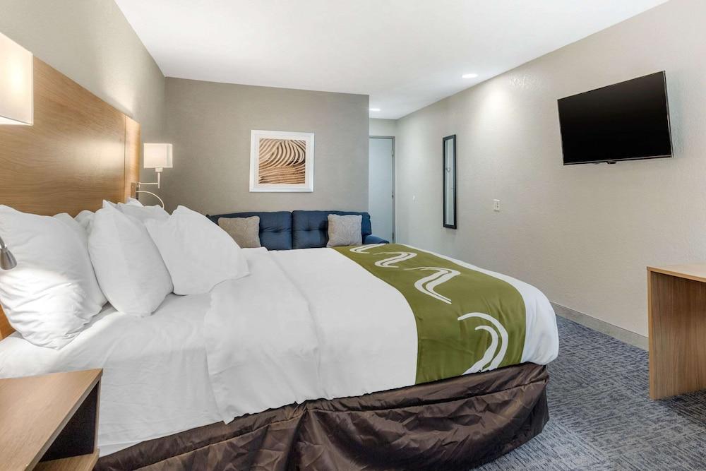Days Inn by Wyndham San Antonio Downtown photo 19