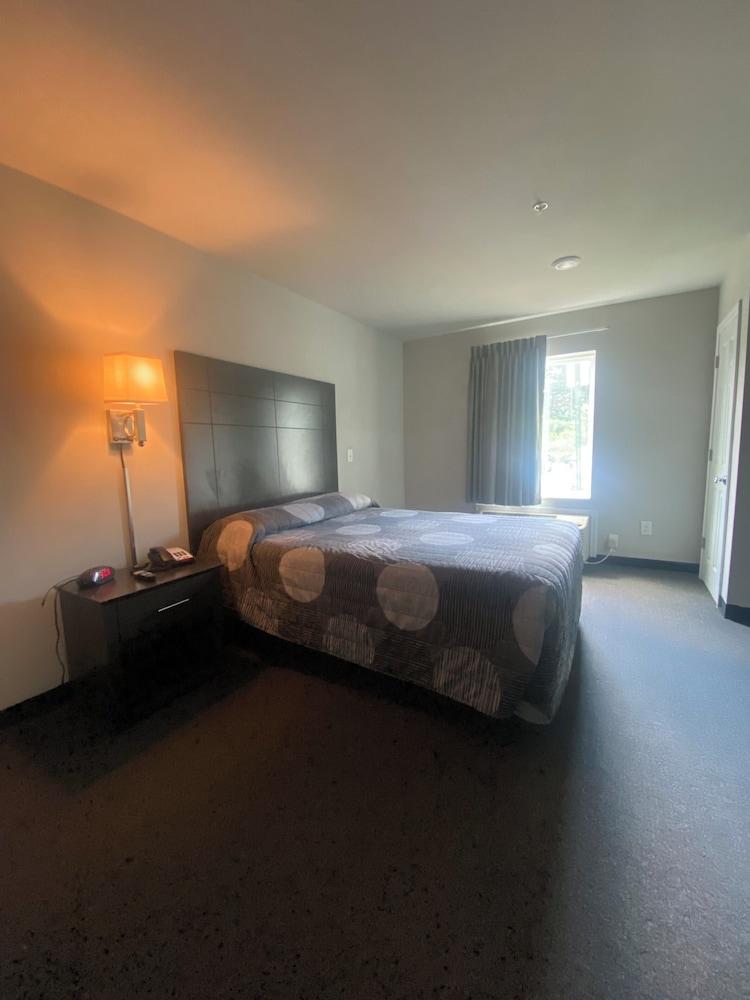 WoodSpring Suites Atlanta Airport photo 11