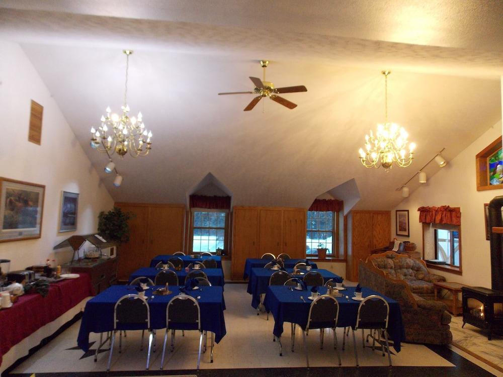 Abbey Archway Inn photo 42