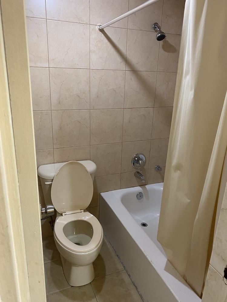 Deer Park Motor Inn photo 3